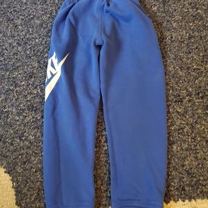 Boys size 7 nike sweatpants
